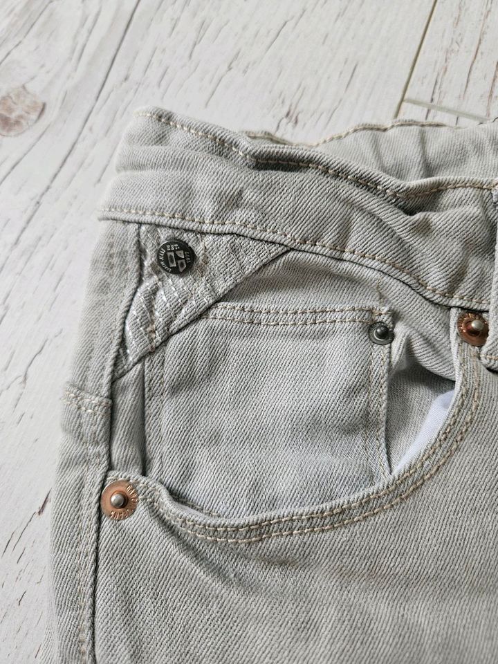 Garcia Jeans grau Größe 146 /13 Jahre Slim Fit in Chemnitz