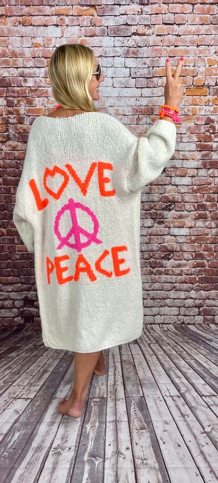 Traumhafte hochwertige Ibiza Maxi Strickjacke „Peace & Love“ in Bochum