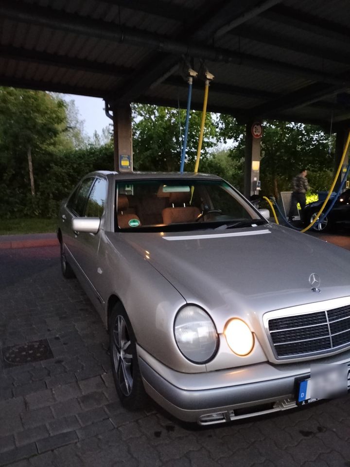Mercedes Benz E 220 CDI in Itzehoe