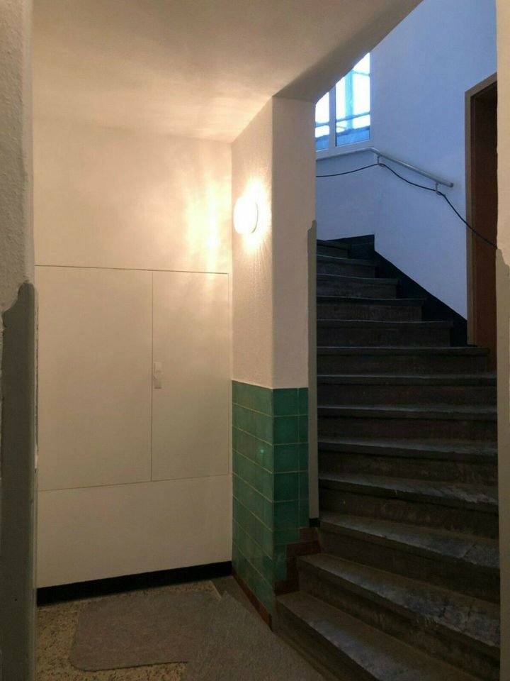 Große helle 7 Raum - Wohnung mit 5 Schlafzimmern und Balkon im Zentrum in Plauen