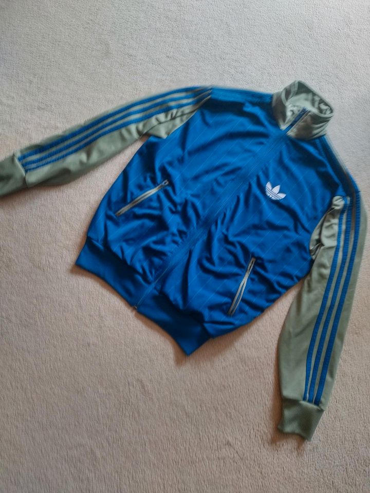 Adidas Jacke , Vintage , Retro , blau , grün in Wolfen