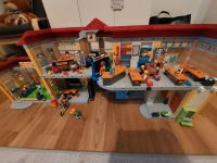 Playmobil große Schule mit Turnhalle und viel Zubehör Nordrhein-Westfalen - Halver Vorschau