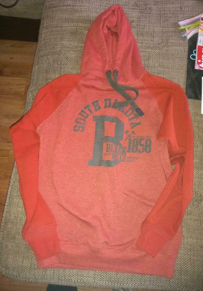 Pullover Sweatshirt Hoddie Gr. M neu in Gößnitz