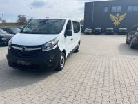 Opel Vivaro B Kombi L1H1  2,7t 1.6Diesel,AHK,Klima,Fe Bayern - Mengkofen Vorschau