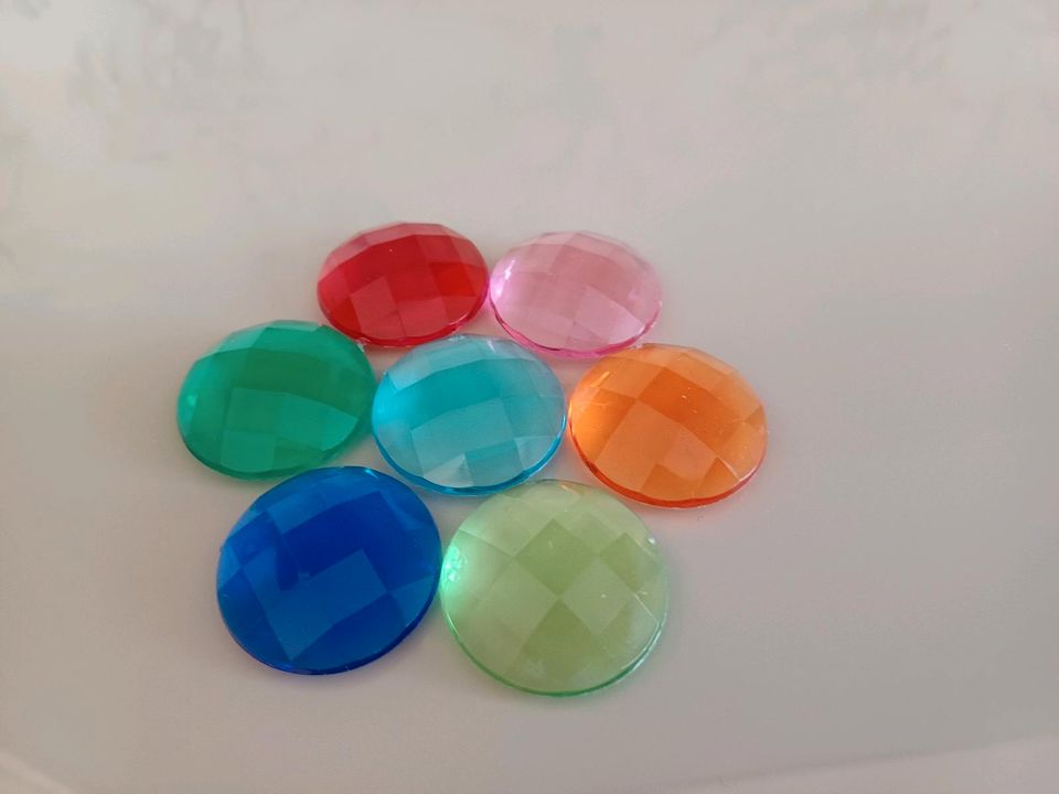 30x Edelsteine Acrylglas Sensorische Spiele Montessori Regenbogen in Gießen