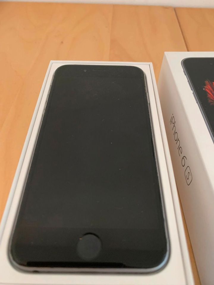 IPhone 6s 64GB space grey mit Hülle und OVP in Geesthacht