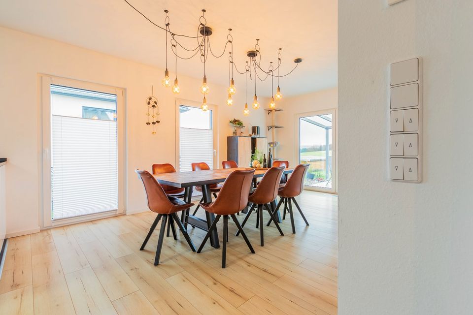 Charmant und gemütlich! Modernes Einfamilienhaus mit Fernsicht in ruhiger Lage! in Schillingen