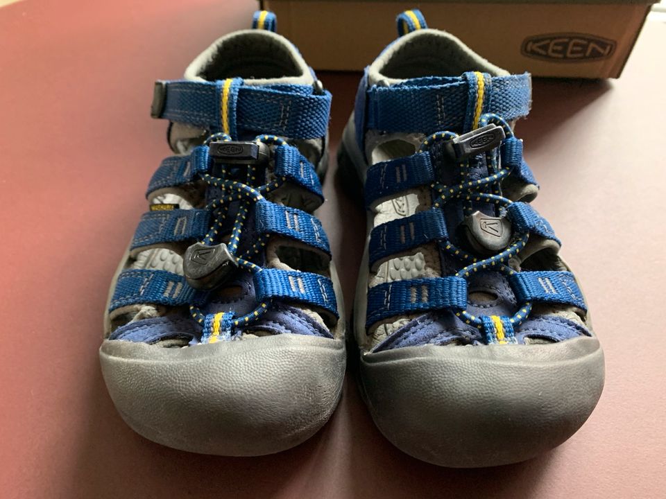 Keen Newport Kinder Sandalen blau EU30 US12 Versand gratis! in Selbitz
