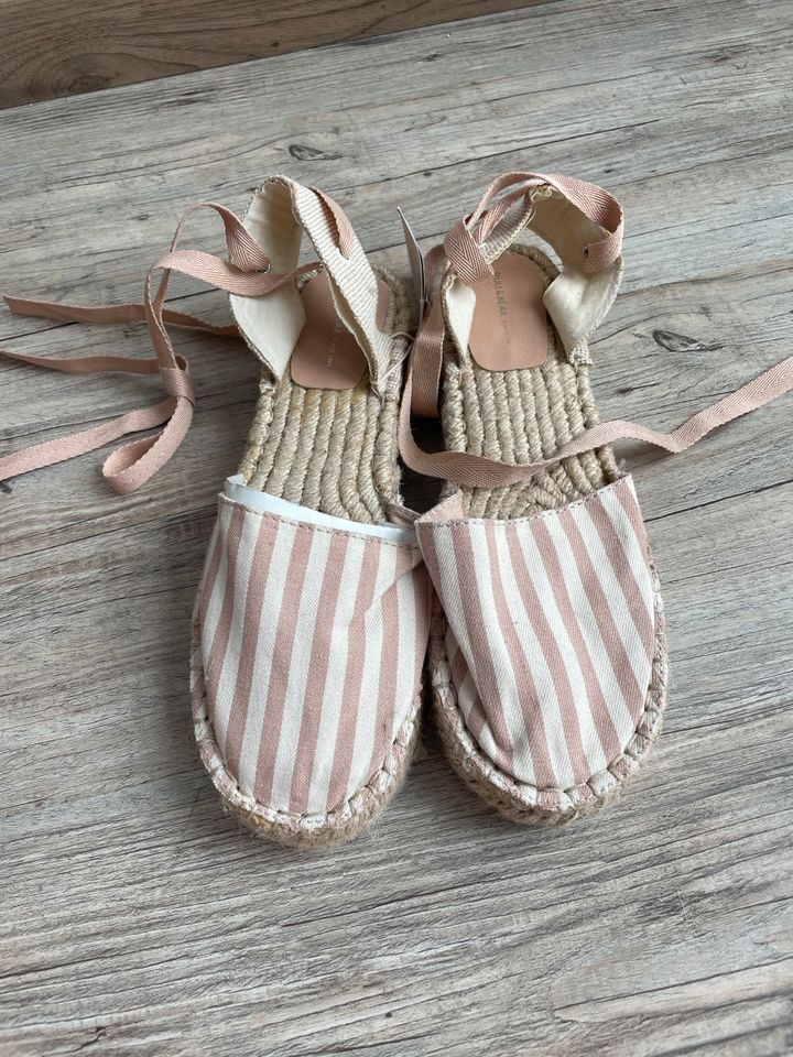 Pull & Bear D’orsay Espadrilles / Sandalen gestreift Jutesohle in Radolfzell am Bodensee