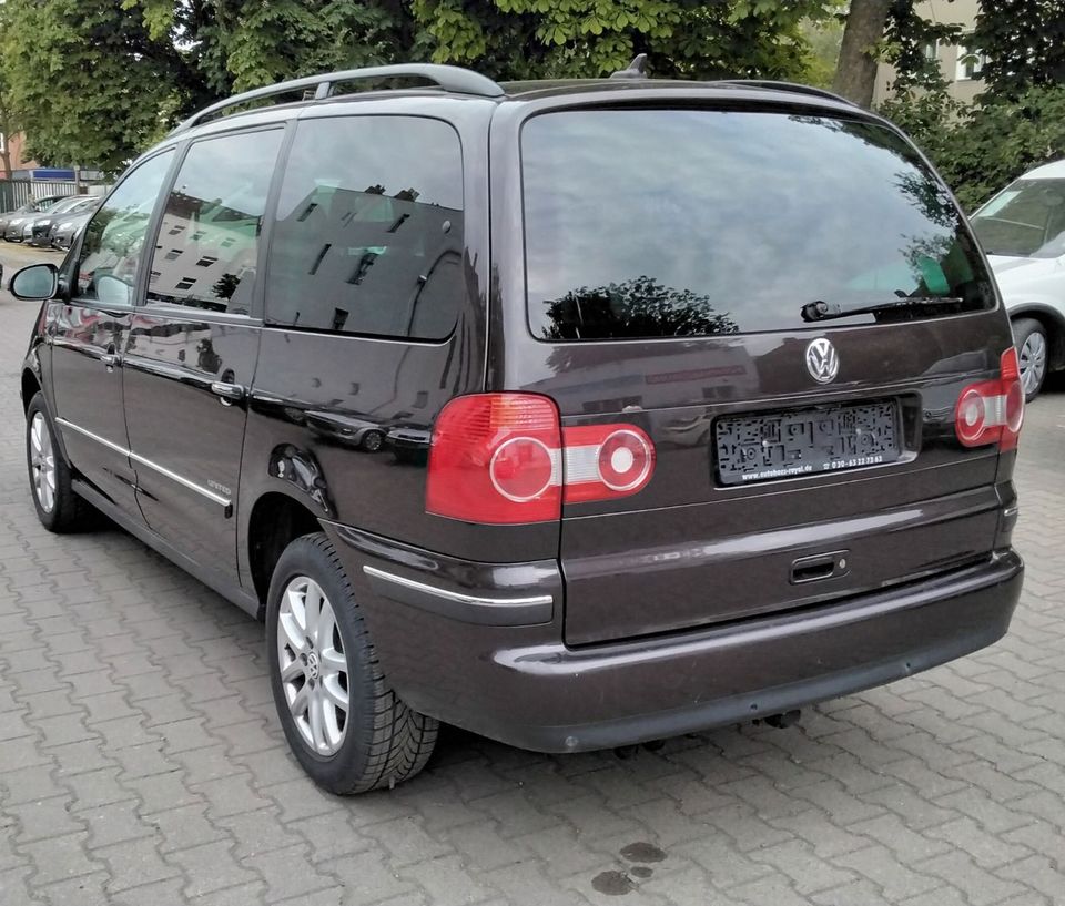 Volkswagen Sharan Trendline  Automatikgetriebe  7-Sitzer in Berlin