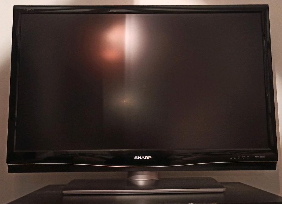 SHARP LCD HD TV Aquos LC-42G20E Flachbild Fernseher HDMI in Hösbach