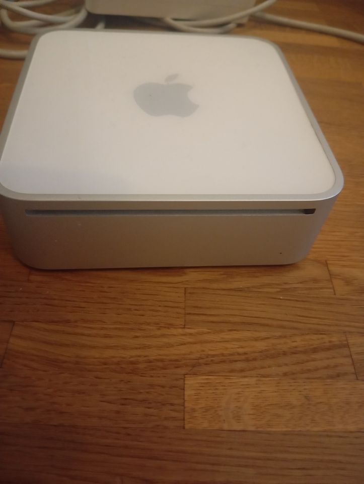 Rechner Apple Mac Mini 2,0 gHz, 8GB RAM, 500 GB SSD, nVidia in Freiburg im Breisgau
