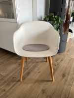 Muuto Fiber Armchair weiß Holzbeine Eiche Stuhl Esszimmerstuhl Nordrhein-Westfalen - Sassenberg Vorschau