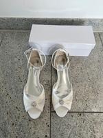 Ballerinas mit Knöchelriemen - Hochzeit Dortmund - Schüren Vorschau