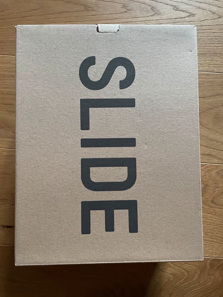 Adidas Yeezy Slide „Granite“/ US9/ EU43 in Colditz