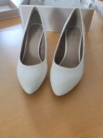 weiße hochhackige Pumps Schuhe Hochzeit Gr 38 Niedersachsen - Oldenburg Vorschau