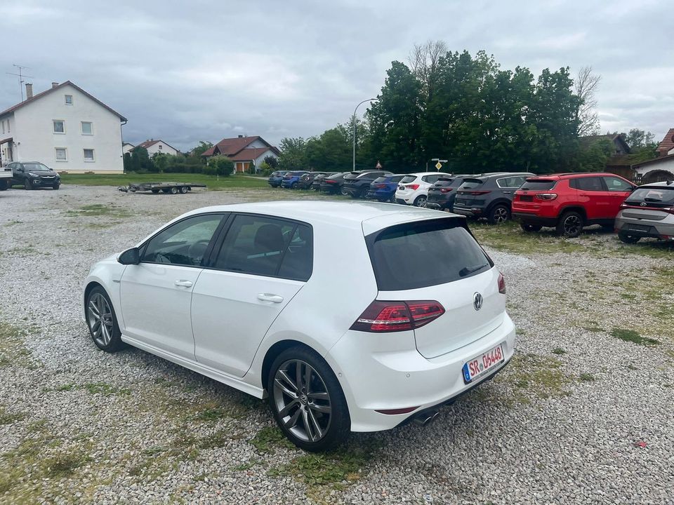 Volkswagen Golf Cup++R-Line+ in Kirchroth