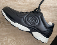 Chanel Sneaker Sportschuhe Neu ungetragen gr. 39 Baden-Württemberg - Sindelfingen Vorschau