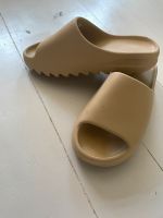 Yeezy Slides Bone | 46 Beige Eimsbüttel - Hamburg Eimsbüttel (Stadtteil) Vorschau