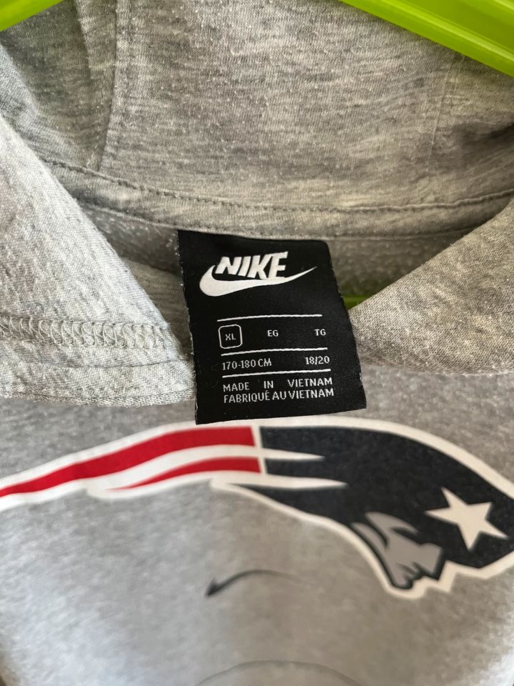 Patriots Hoodie von Nike in Gr. 176 in Centrum