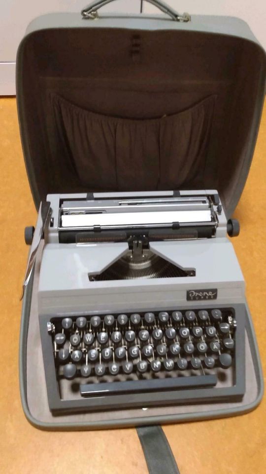 Schreibmaschine Irene Super in Barsinghausen