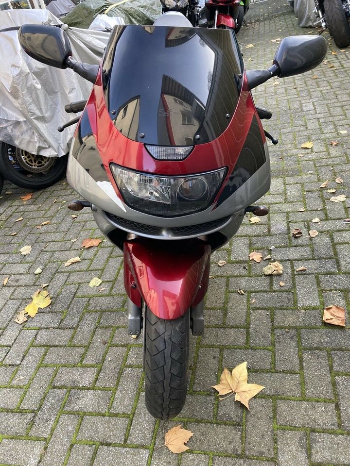 Kawasaki ZX9R Typ ZX 900 B aus 3-1995 wie abgebildet zu verkaufen in Bochum