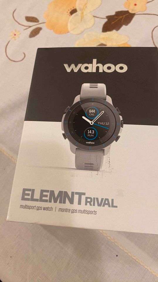 Wahoo ELEMNT RIVAL Sportuhr Watch in Dresden