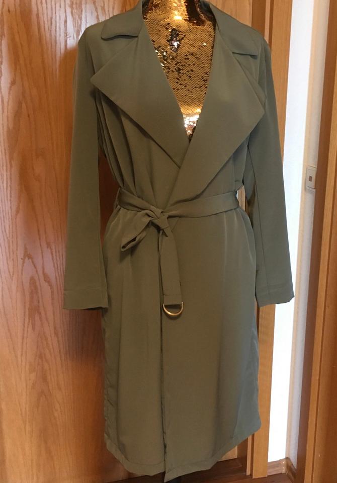 Shirt, Trenchcoat, Jeansrock, Sommerkleid, Pullover, Minirock. in Kornwestheim