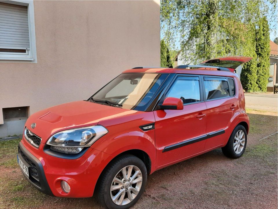 kia soul guter gesamtzustand, gepflegt in Homburg