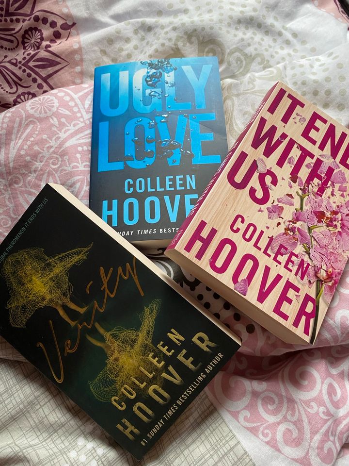 COLLEEN HOOVER BÜCHER ENGLISCH in Bremen