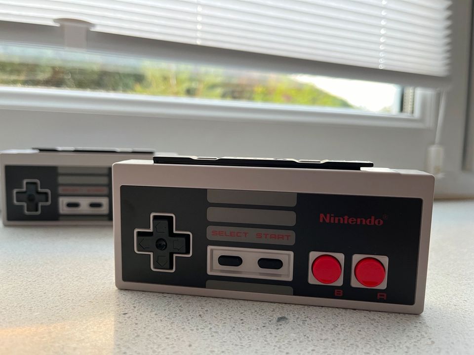 Nintendo Switch NES Controller   NEUWERTIG in Netphen