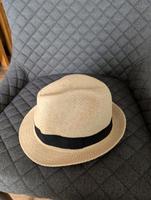 Hut H&M Größe 128/146 beige NEU Niedersachsen - Wolfenbüttel Vorschau
