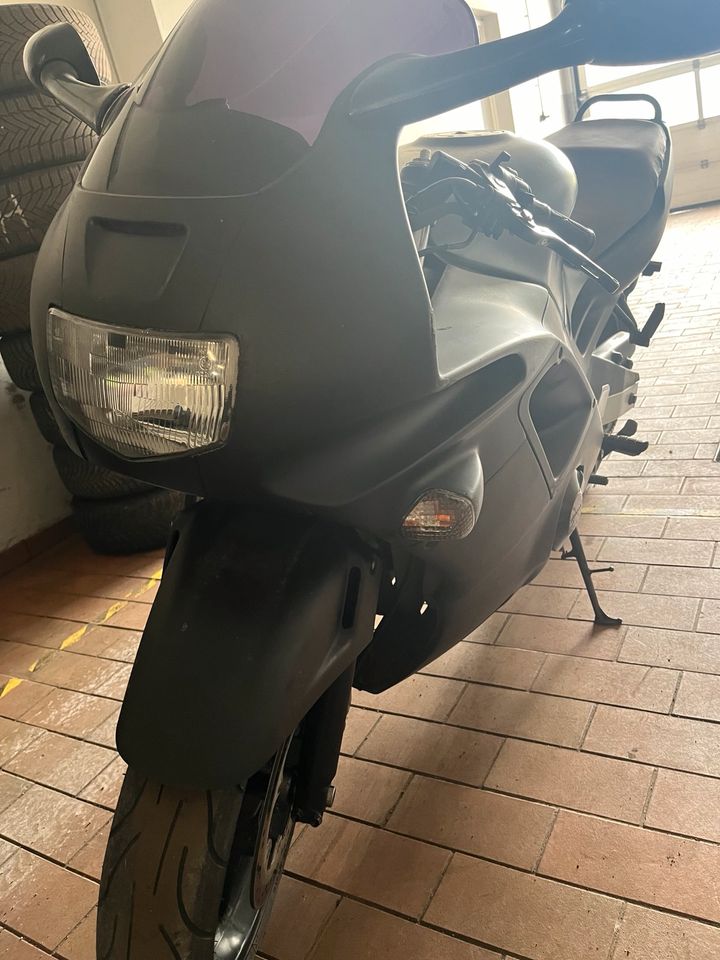 Honda CBR 600 PC25 in Schleusingen