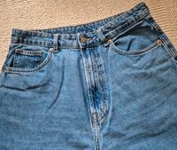 H&M Divided High Waist Jeans blau Gr.40 Saarland - Püttlingen Vorschau