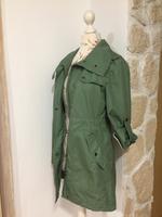 Benetton Trenchcoat Mantel Jacke grün S 36 Berlin - Mahlsdorf Vorschau