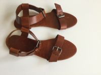 Cos Sandalen Gr. 40 Leder braun Römer Boho Skandi Minimalist NEU! Hessen - Neu-Isenburg Vorschau