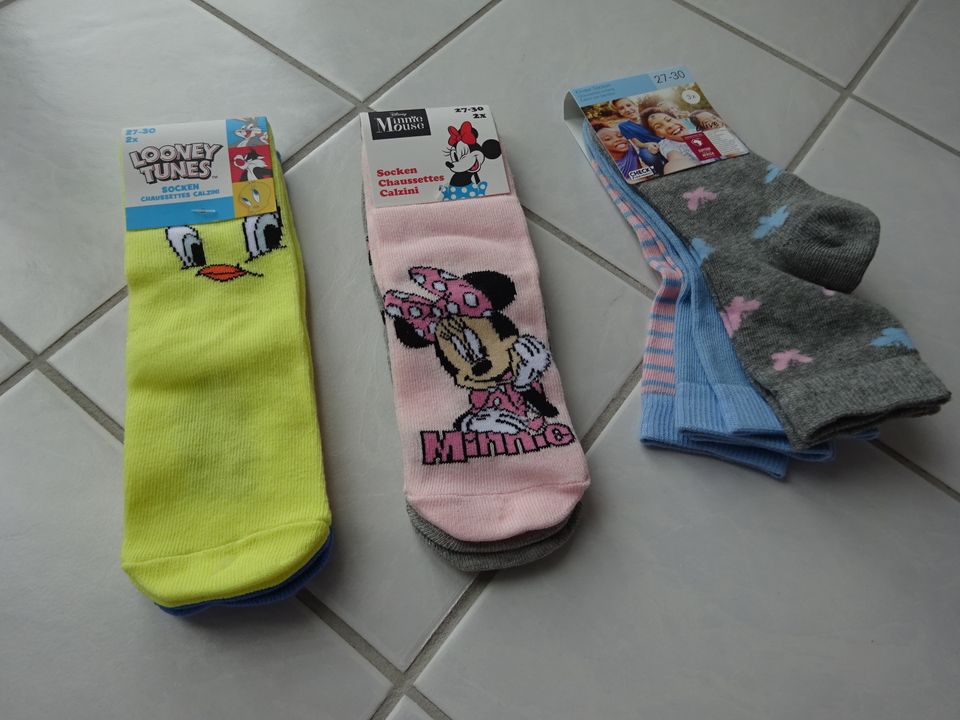 Mädchen Socken u. a. Minnie Mouse Looney Tunes Gr. 27-30 - NEU! in Ingolstadt