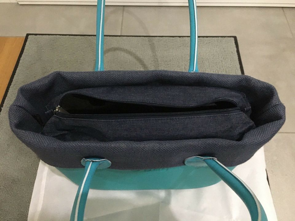 Neue Henkeltasche O Bag in Türkis/dunkelblau in Marsberg