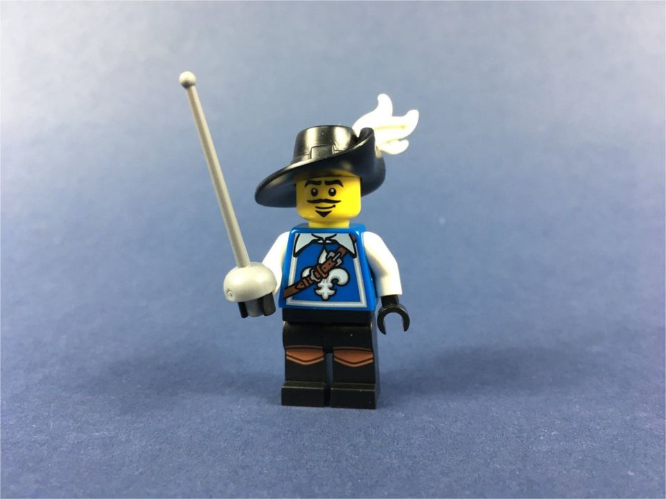 Lego® Figur Musketier + Degen wie NEU! Serie 4 col051 in Sonneberg