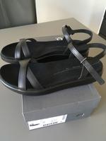 ECCO SANDALEN - LEDER - SCHWARZ - GR. 41 - NEU !! Nordrhein-Westfalen - Dinslaken Vorschau