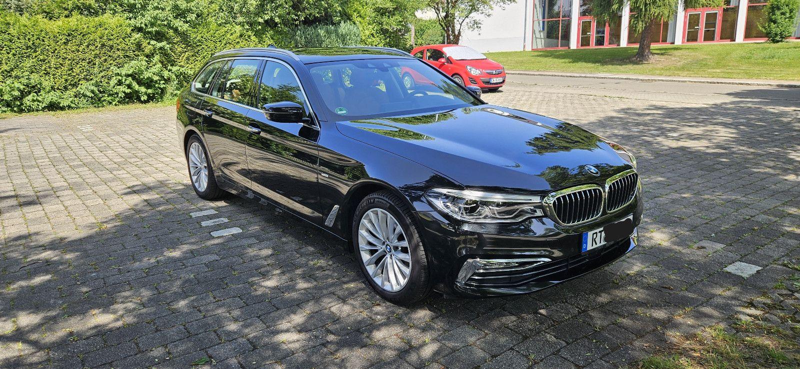 Abbildung des Autos BMW 520d Touring A - Lux…