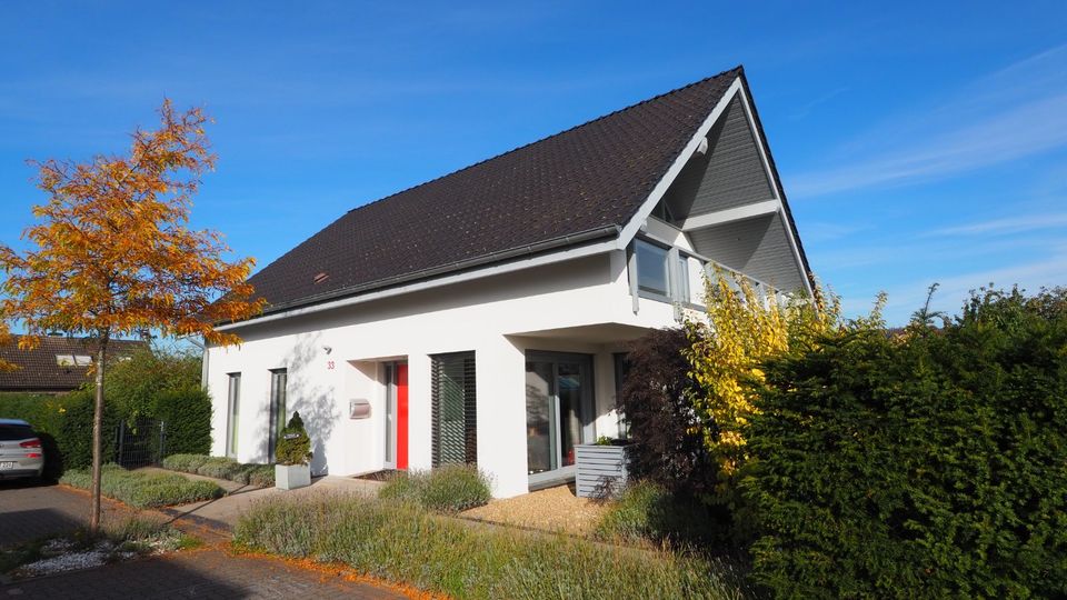 Einfamilienhaus/Architektenhaus mit Carport, Schwimmbad, und luxus Ausstattung in Goch