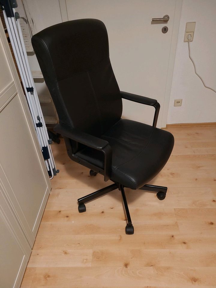 Bürostuhl in schwarz in Heitersheim