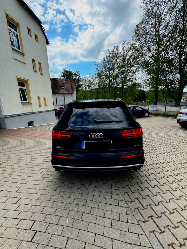 Audi SQ7 / 7 Sitzer in Flöha 
