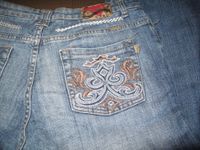 Tolle Jeans mit Stickerei Hansestadt Demmin - Stavenhagen Vorschau