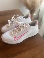 Nike Tennisschuhe Niedersachsen - Braunschweig Vorschau