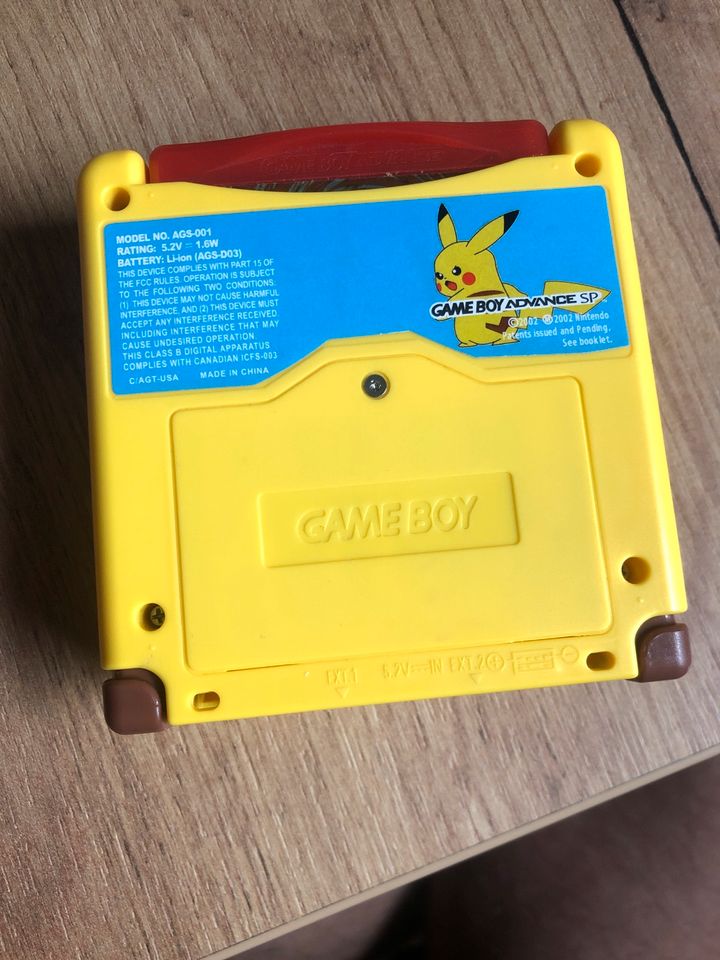 Nintendo Gameboy Advance SP IPS Bildschirm neu Gehäuse Pikachu in Norderstedt