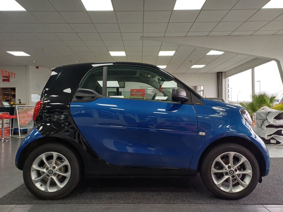 Smart Fortwo Benziner / viele Extras/ Pano/ Sitzheizung/ Tempomat in Malchow