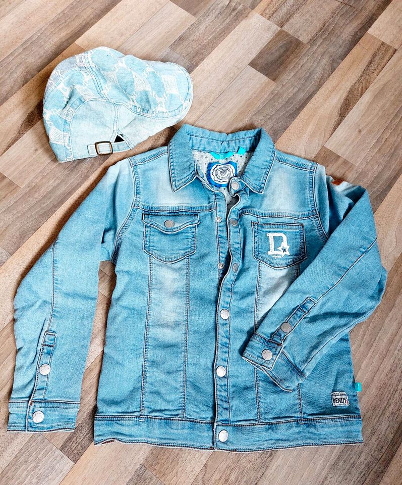 Coole Jungen Jeansjacke Gr 116 leichte Jacke + Cap blau wie neu in Delmenhorst