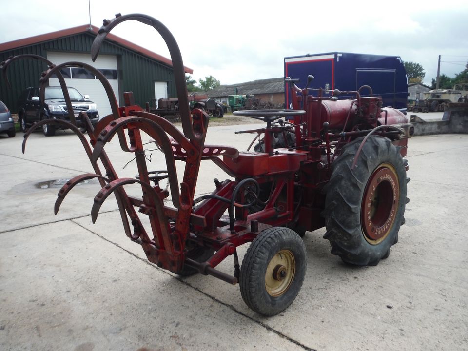 Energic Weinbergschlepper mit Grubber Baujahr 1960, Originallack in Gangelt